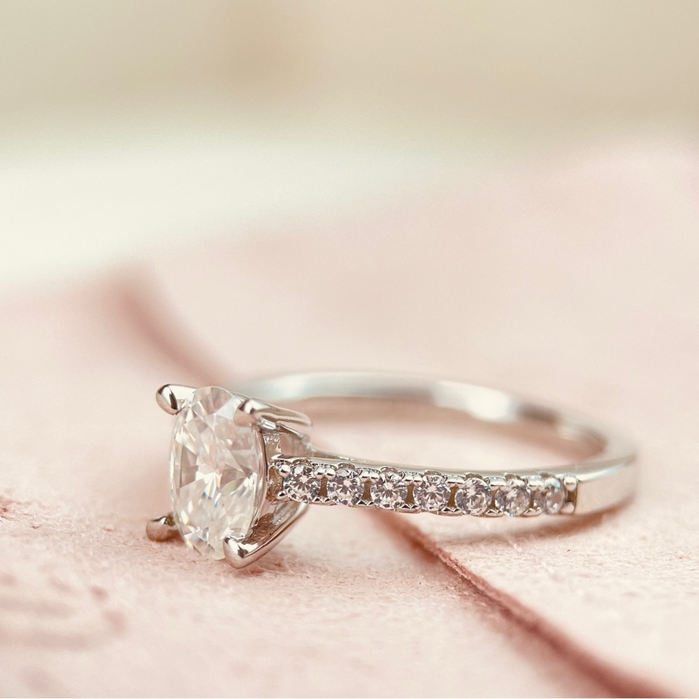 S925 Moissanite Solitaire Oval Engagement Ring 18K Gold Plated - Picture 4 of 9